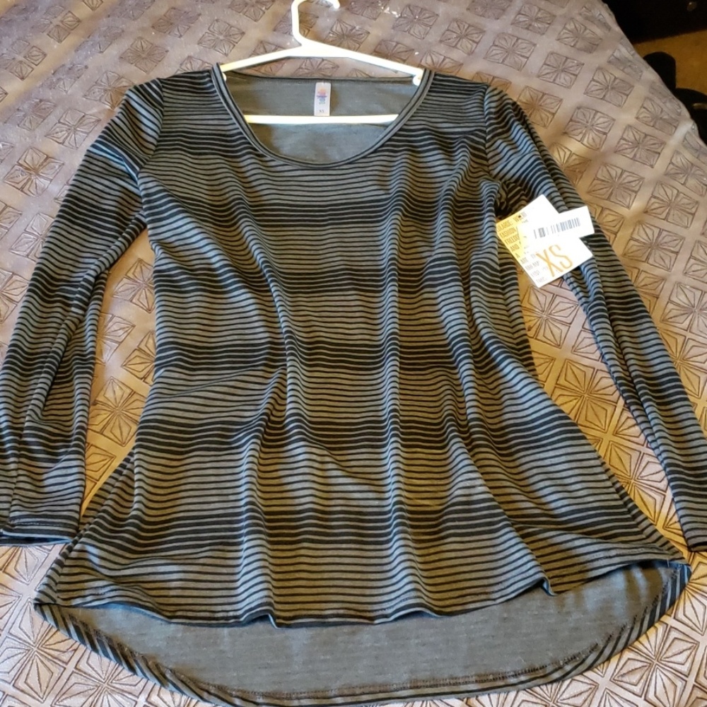 LuLaroe Lynnae top